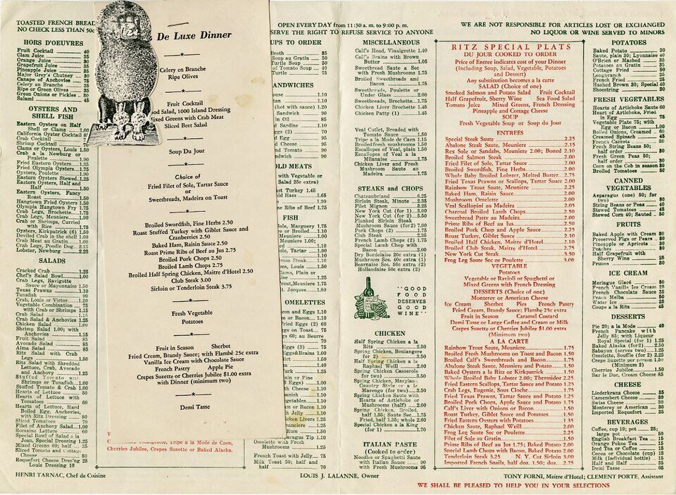 Caniche noir en toilettage classique