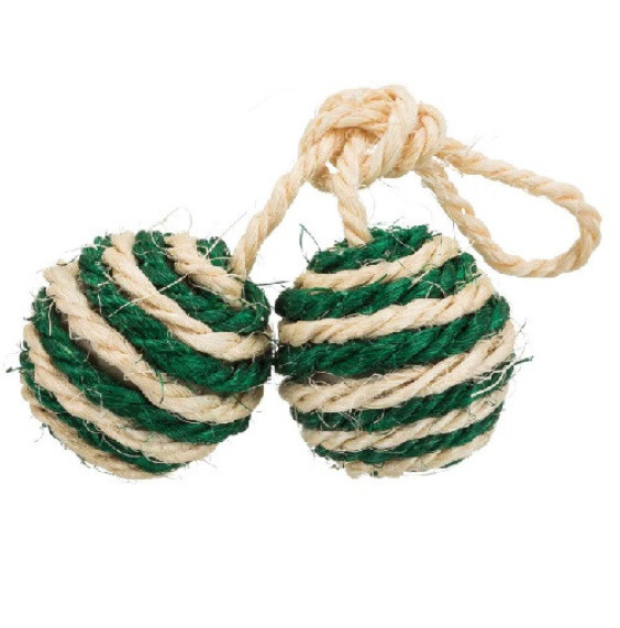 2 balles en sisal sur une corde