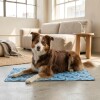 Matelas rafraîchissant bleu clair pour chien Trixie
