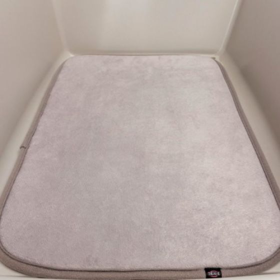 chiens-trixie-tapis-friends-pour-cage-de-transport-45832390106-370x370.jpeg