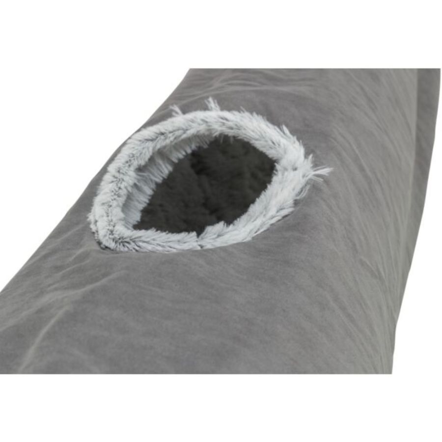 Tunnel de jeu avec balle