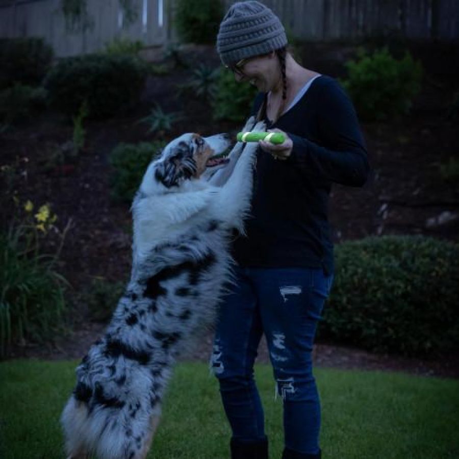 Bâton à lancer résistant, phosphorescent