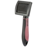 Brosse souple avec picots en métal