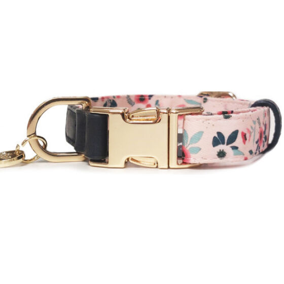 Collier original ! Motif fleuri rose Axelle pour chien